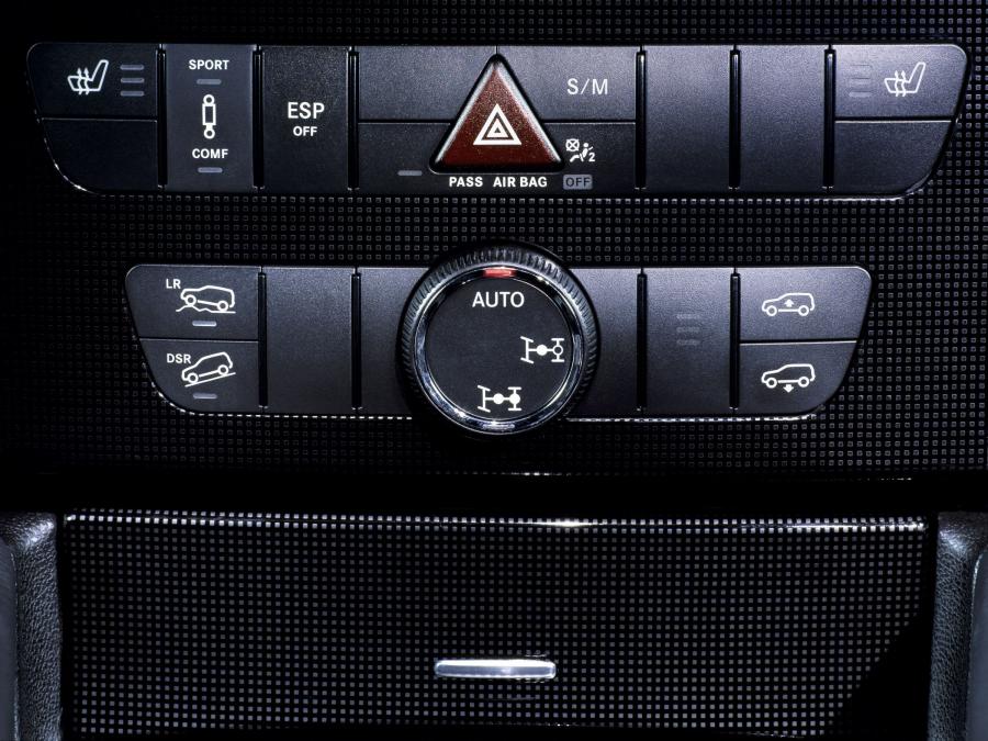  Mercedes-Benz ML-Class 2006 года  (фото 309 из 400)